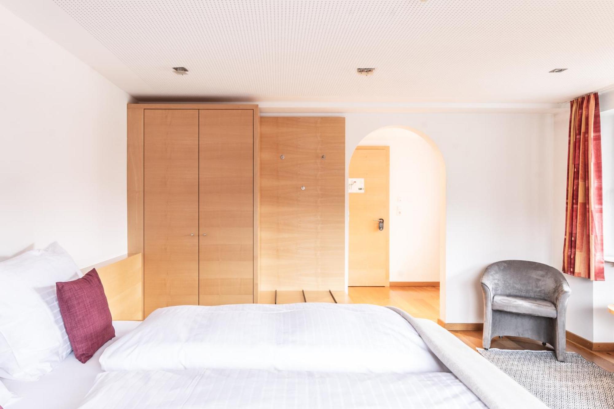 Hotel Loewen Lingenau Buitenkant foto