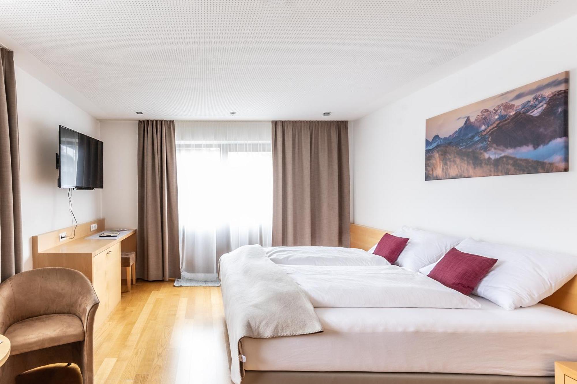 Hotel Loewen Lingenau Buitenkant foto