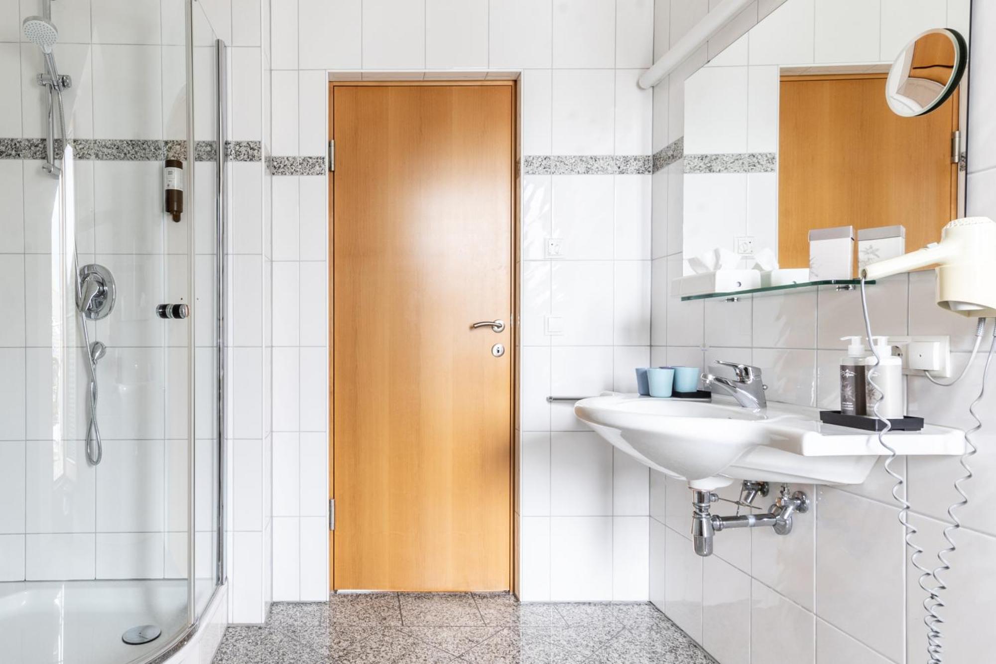 Hotel Loewen Lingenau Buitenkant foto