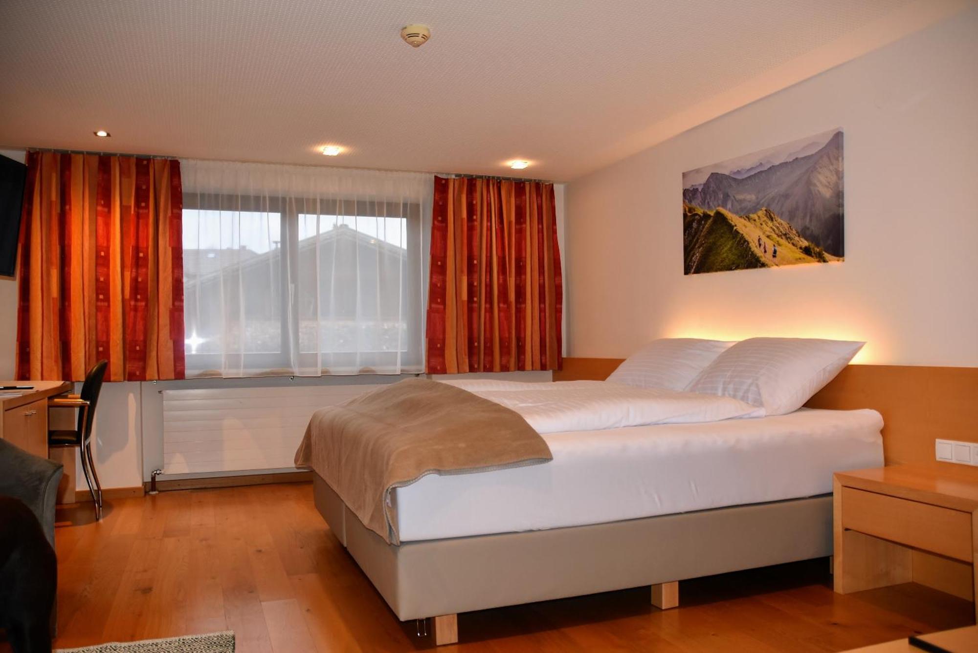 Hotel Loewen Lingenau Buitenkant foto