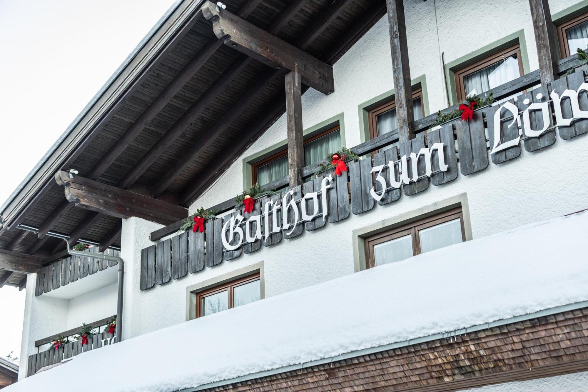 Hotel Loewen Lingenau Buitenkant foto